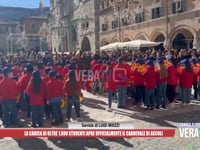 La carica di oltre 1800 studenti apre ufficialmente di Carnevale di Ascoli
