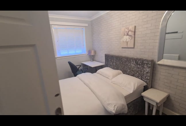 Glasgow: 2Double Beds, 910Mbps🌐WfH, Great commute Main Photo