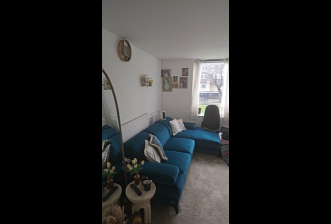 Double Bed 5 Mins from  Clapham Junction Station Main Photo