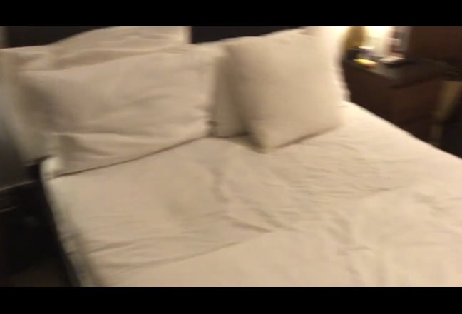 EnSuite V Spacious  🍀 V Quiet 5min 🚉 Zone 2 🌤 Main Photo