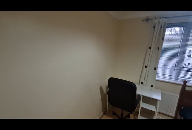 One bedroom apartment for rent. Available now. Main Photo