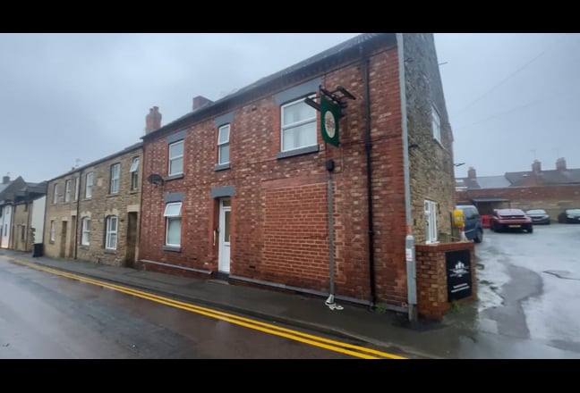  enusite room.  London Rd  Main Photo