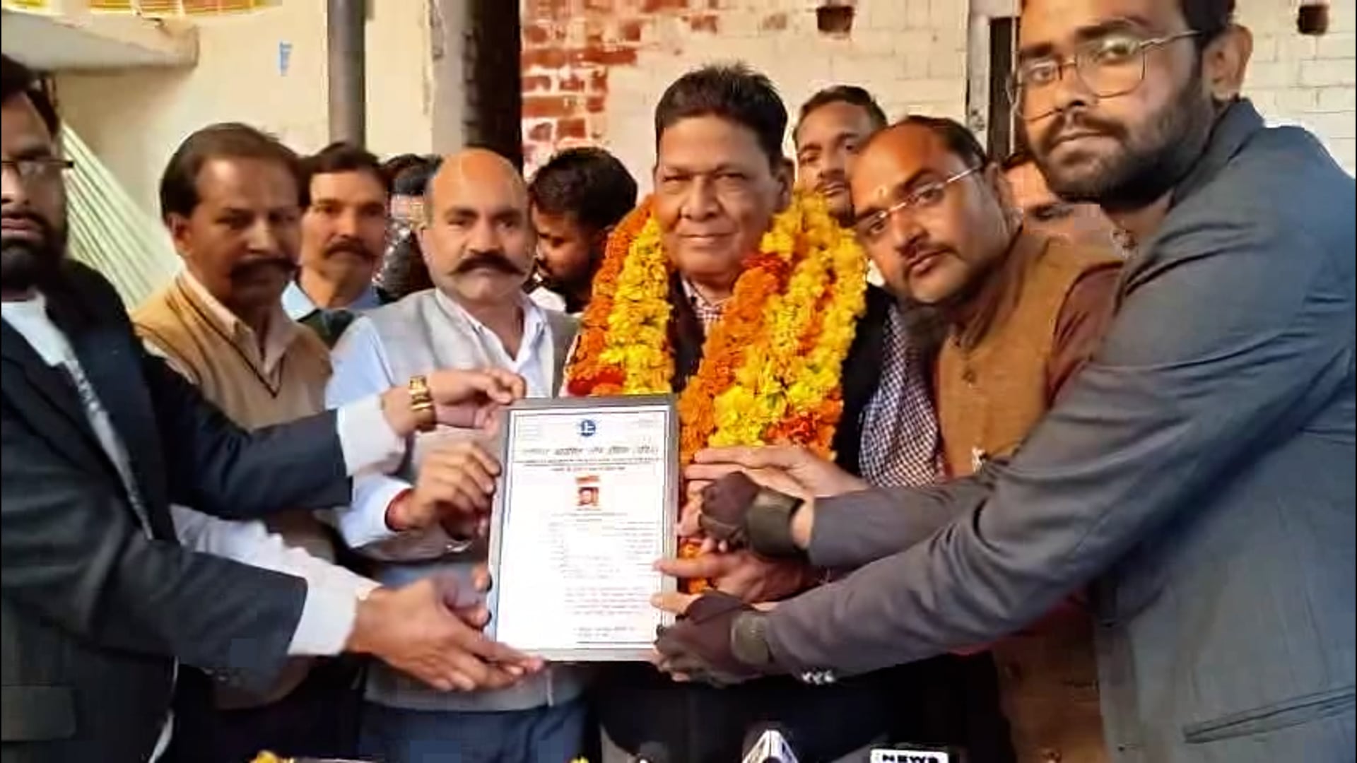 शाहजहांपुर कचहरी अधिवक्ता चुनाव में जीत दर्ज की