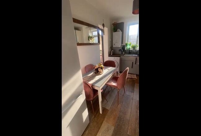 Central cozy apartment in Battersea Park  Main Photo