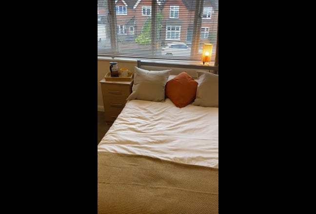 Beautiful Double Room - ensuite - centre town Main Photo