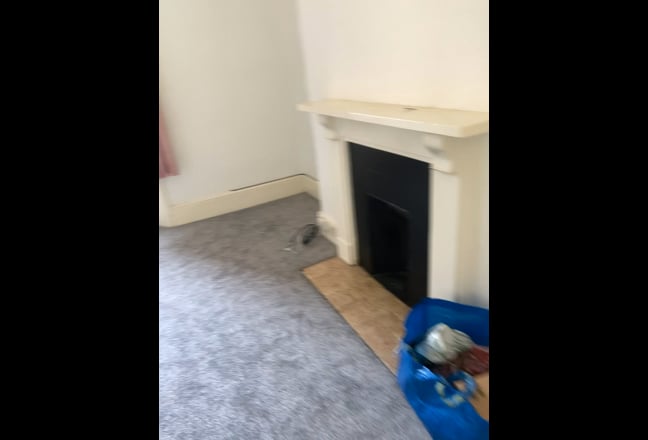 Double room available near Exeter college  Main Photo