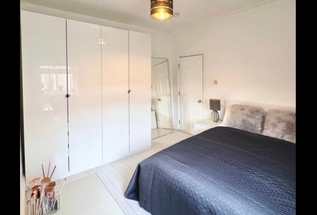 Double bedroom  Main Photo