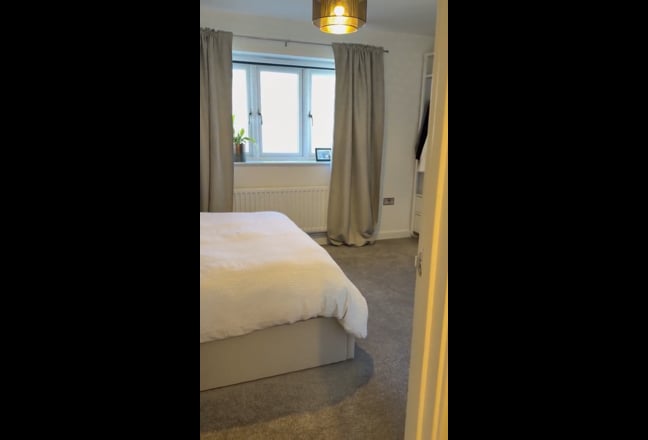 Don’t Want To Share With Five People? Main Photo