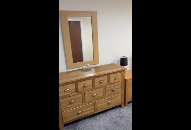 Double Room with En-suite in Dunstable Main Photo