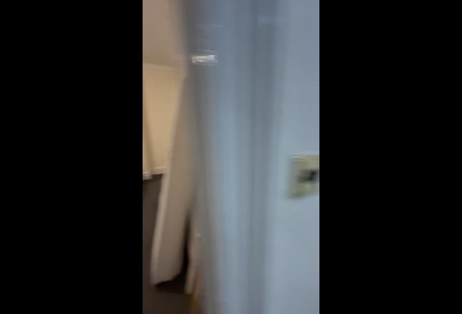 Incredible 6 Bedroom House - Bills Included  Main Photo