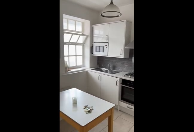 Double room available in Westminster  Main Photo