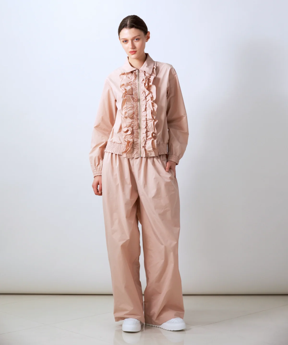 ESSENTIAL / ストレッチタスロンフリルブルゾン TOPS Night STORE