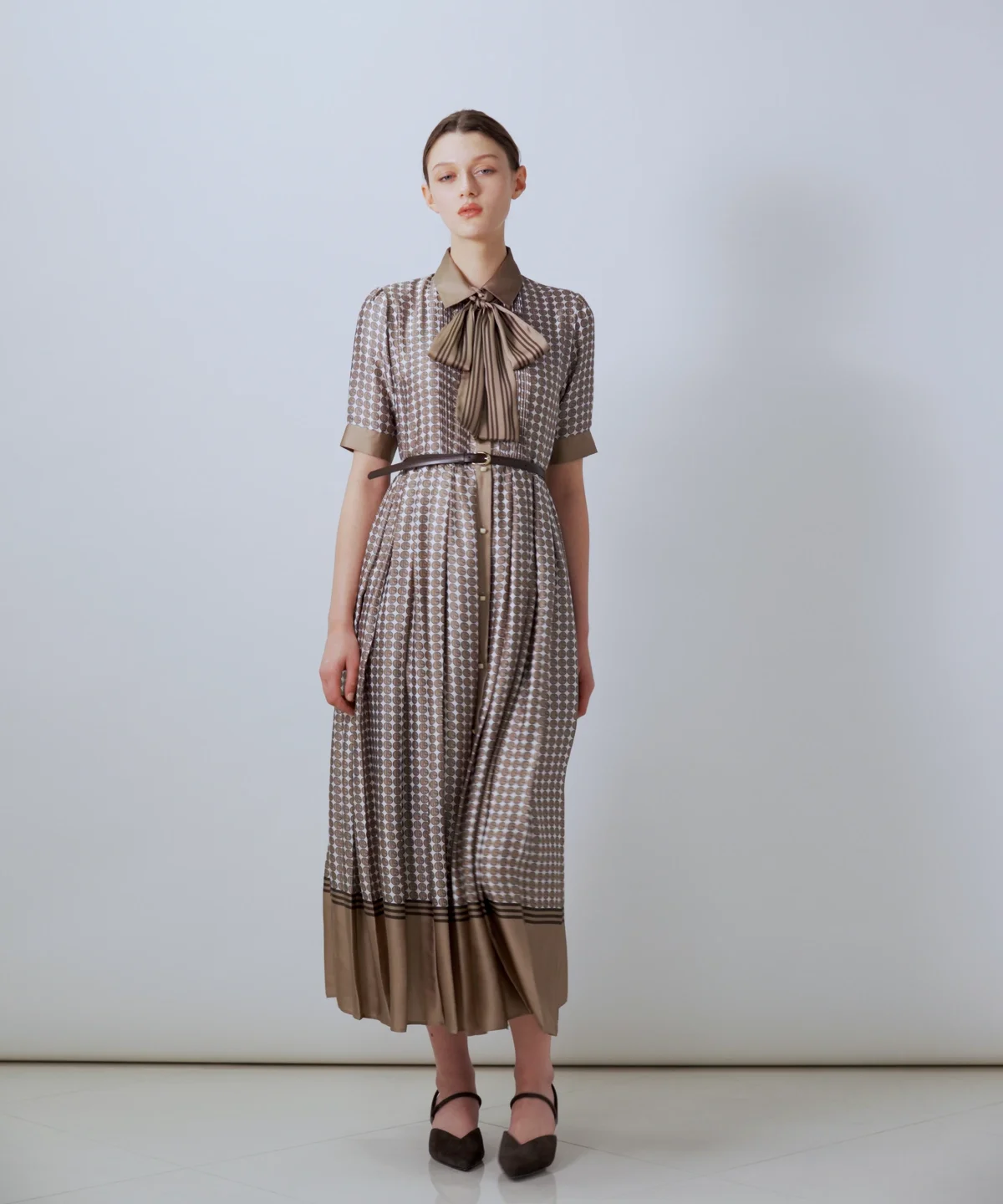 完売品◎ダブルスタンダードクロージング プリーツロングワンピース ボウタイ M DSC / サテンプリーツボウタイワンピース DRESS Night STORE | ダブル
