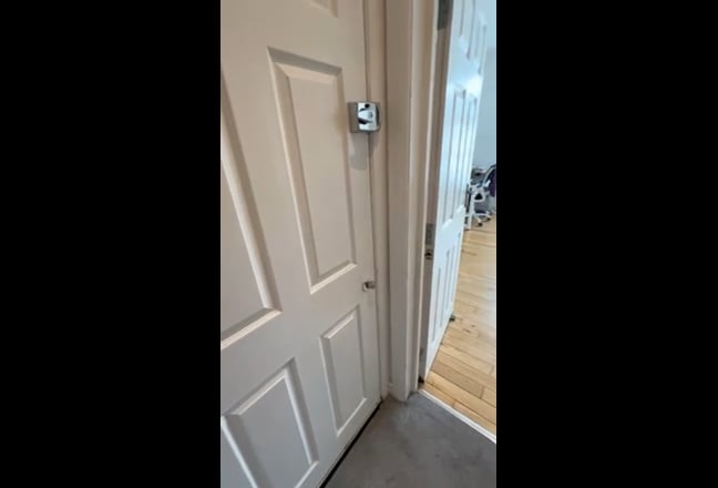 Bright Double Room in London Flat (Bills Incl.) Main Photo