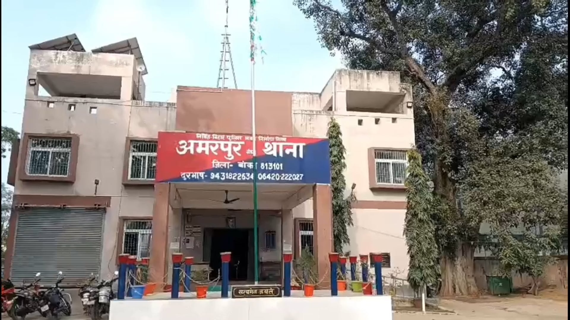 103 लीटर देसी महुआ शराब के साथ तस्कर गिरफ्तार।