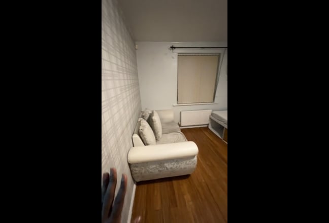 4 bed furnished shared accommodation  Main Photo