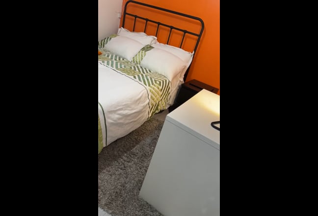 Room for Rent Main Photo