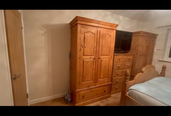 Spacious double room with en-suite  Main Photo