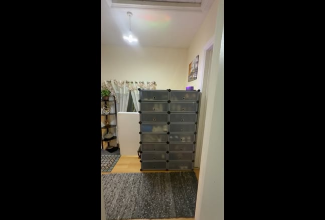 Single Room For Females Main Photo