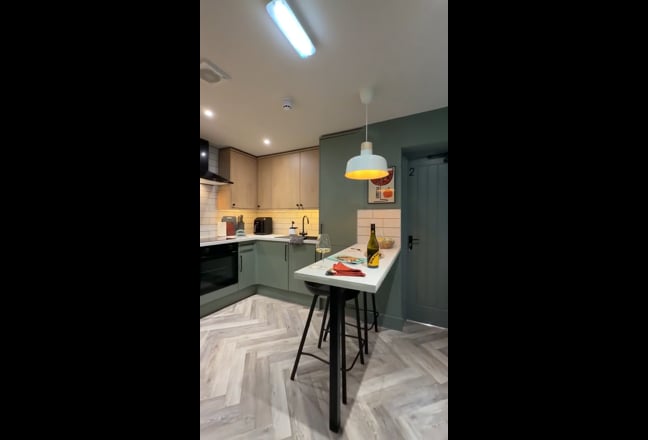 ✨ Stunning, Modern Contemporary Living ✨ Main Photo