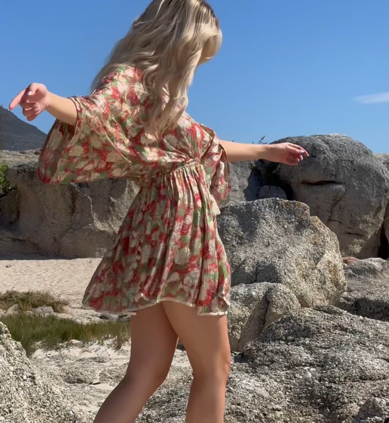 Vidéo: Robe Courte Opale