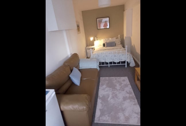  Large Double Room. Main Photo