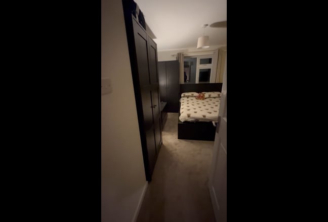 Fully Furnished Double Bedroom.  Main Photo