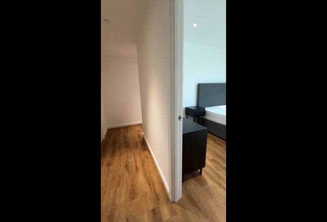 Double Bedroom in 3 Bedroom  Apartment for 1 month Main Photo