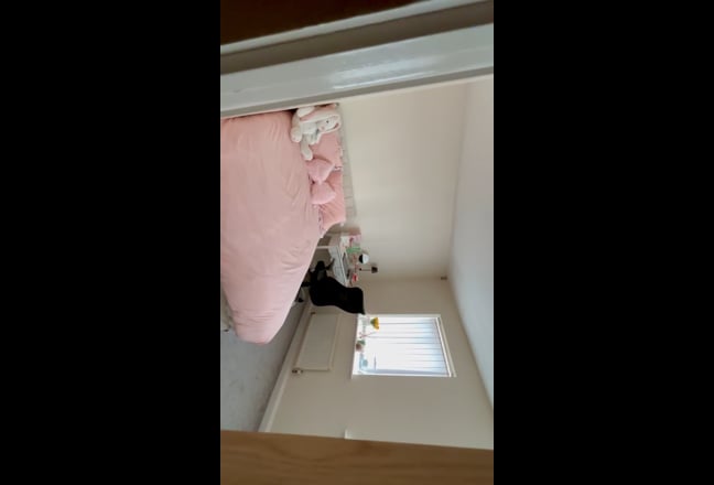 Fabulous 3 double rooms for students or Profession Main Photo