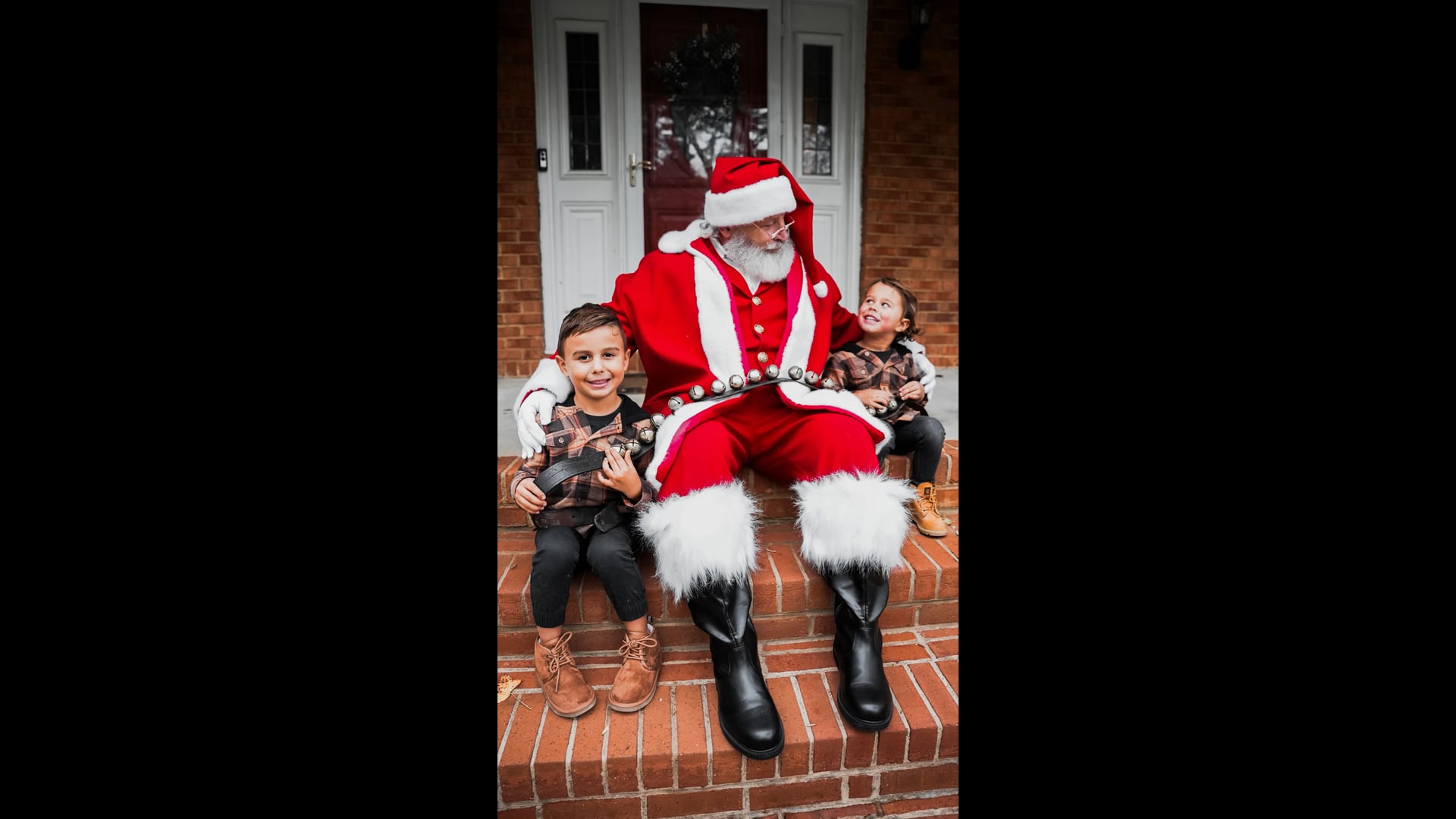 Promotional video thumbnail 2 for Santa Smith & Minty the Elf