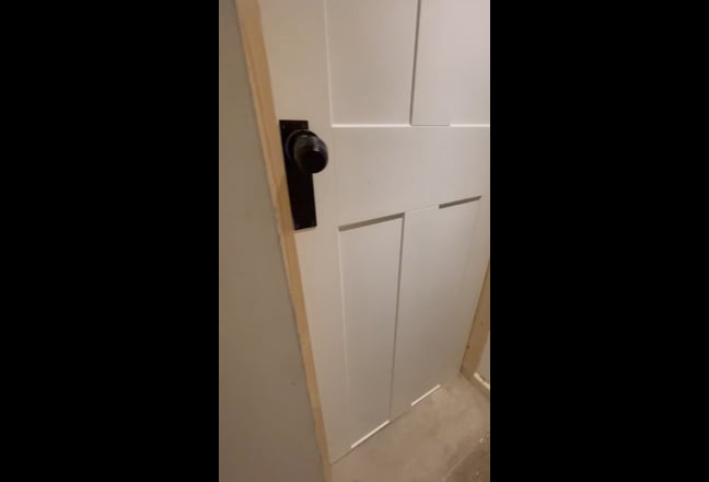 1 double room - 5 mins walk from Station  Main Photo