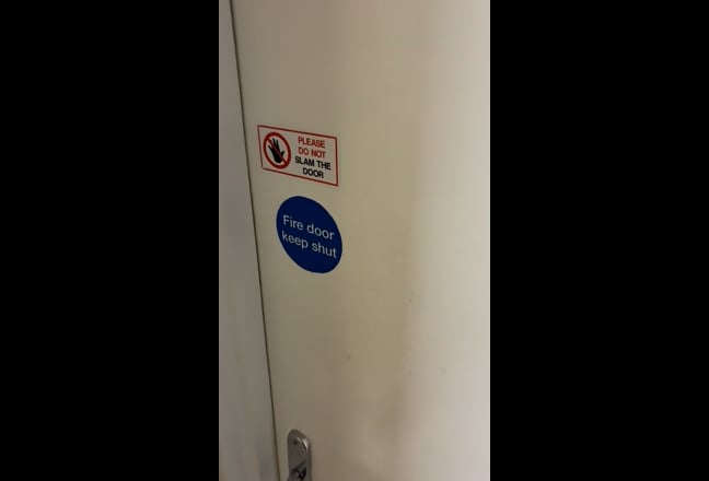 Spacious Double Room near UoM – Gym Included Main Photo