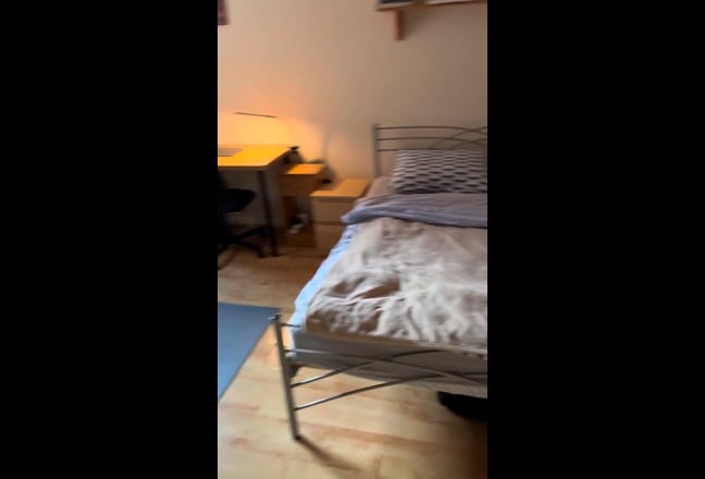 Spacious Double Room near UoM – Gym Included Main Photo