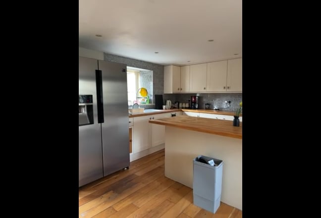 Clean and tidy  Main Photo