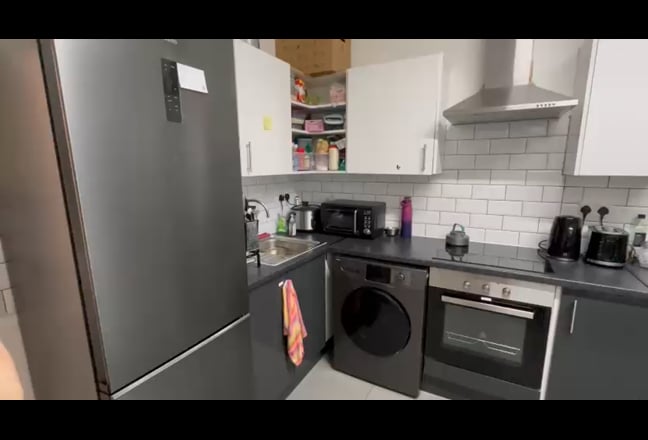 Lovely Double Rooms FEMALES Preferred Main Photo