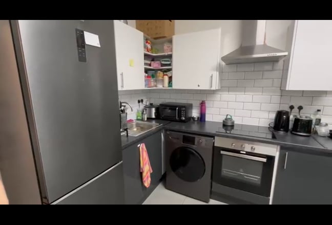  Brand  New  House  E12 ! Main Photo