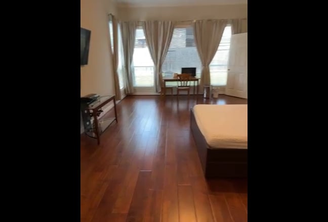 Luxury Master Bedroom for Rent – Cinco Ranch  Main Photo