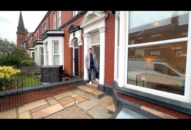 Video 1: Light Filled Luxury Bedroom