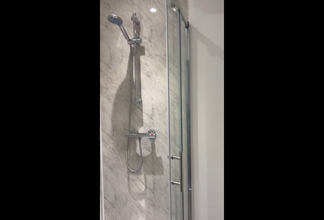 Room with private shower and WC, nr Old Town Main Photo