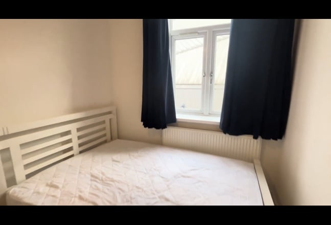 Two Bed Flat Near Shoreditch, E2. Close To Station Main Photo