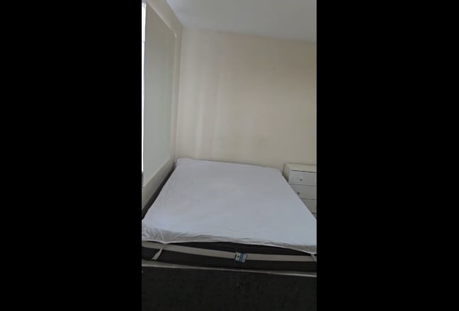 Semi en-suite room for rent Main Photo