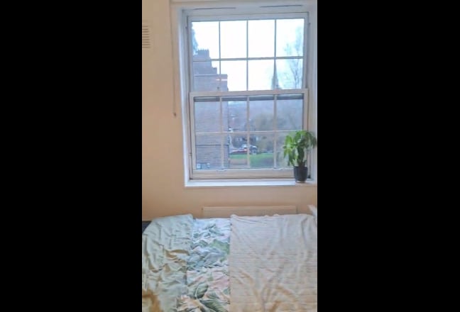  Double Bedroom in Central Waterloo Main Photo