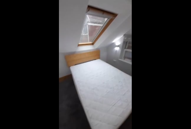 Room in 3 bed apartment opposite AMF Bowling Main Photo