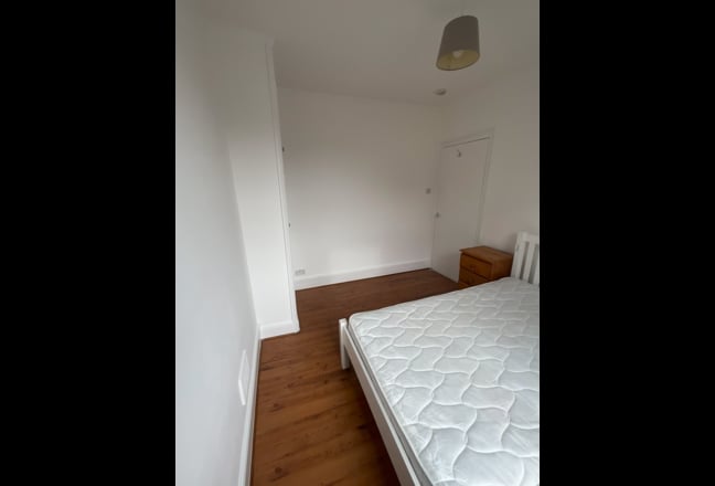 Cosy Double Room in Elephant & Castle  Main Photo