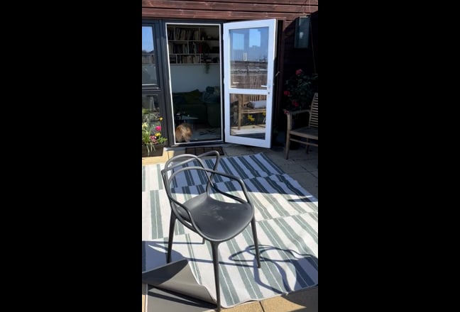 A sunny flat with sky garden - doble room avalable Main Photo