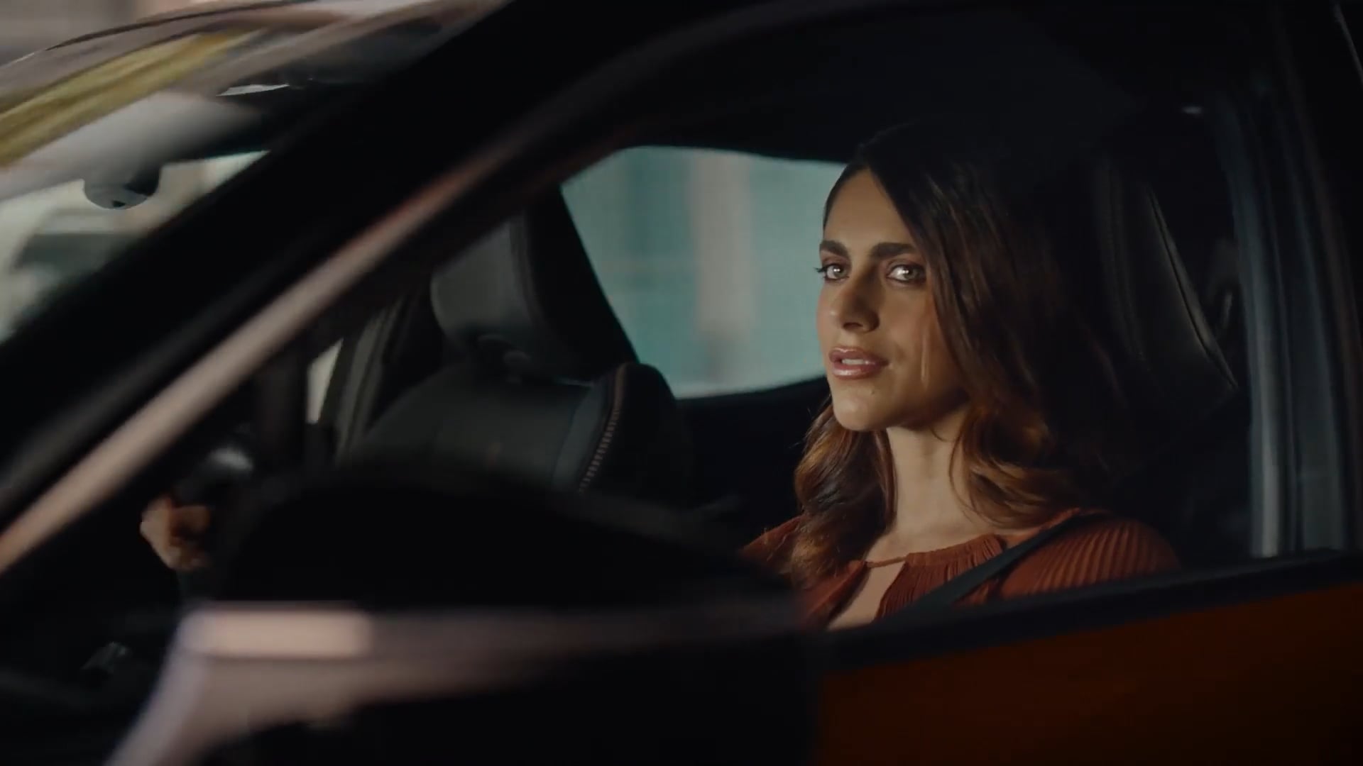 Lexus - Miriam Leone