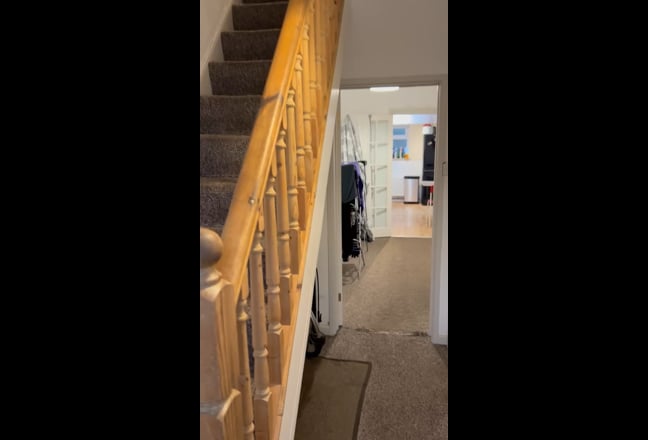 Large furnished and a smaller double bedroom  Main Photo