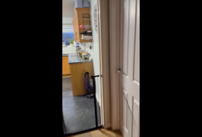 Double room (LARGE furnished) Main Photo