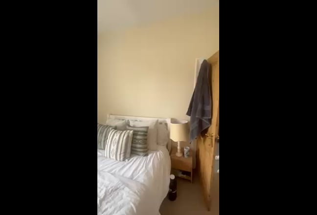 Two double rooms available in Zone 1!  Main Photo