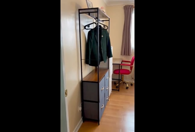 Amazing Single Bedroom - For Female Prof./Student Main Photo